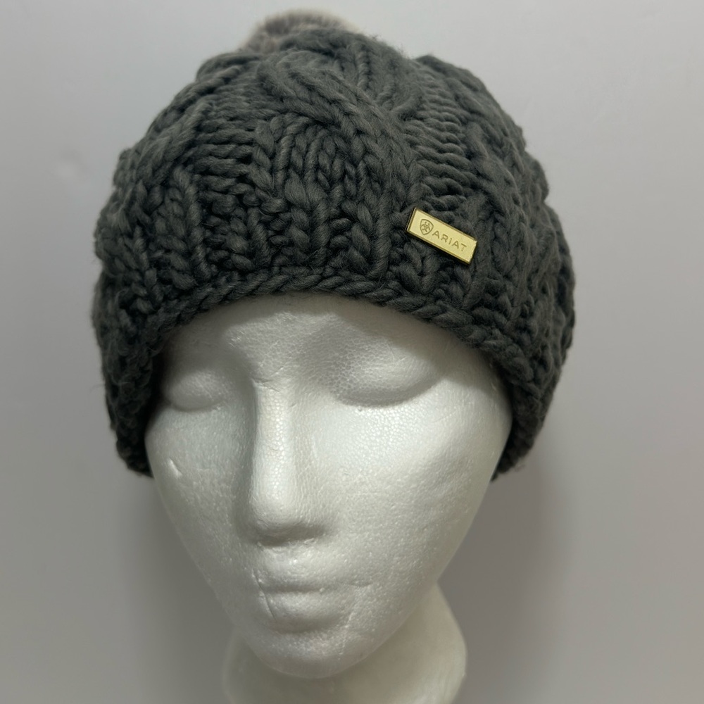 Ariat Women’s Gray Chunky Knit Beanie Hat | Cozy Winter Style